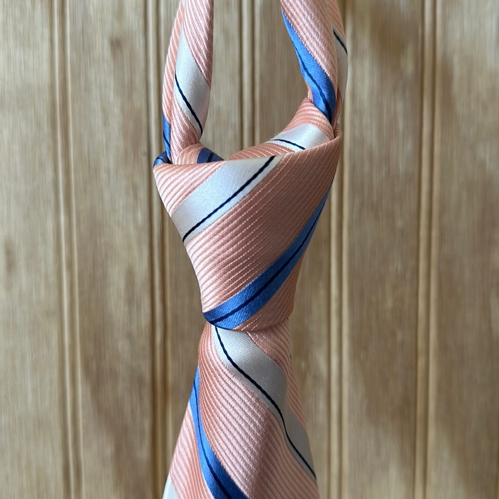 Unknown Brand - Peach and Blue Tie
